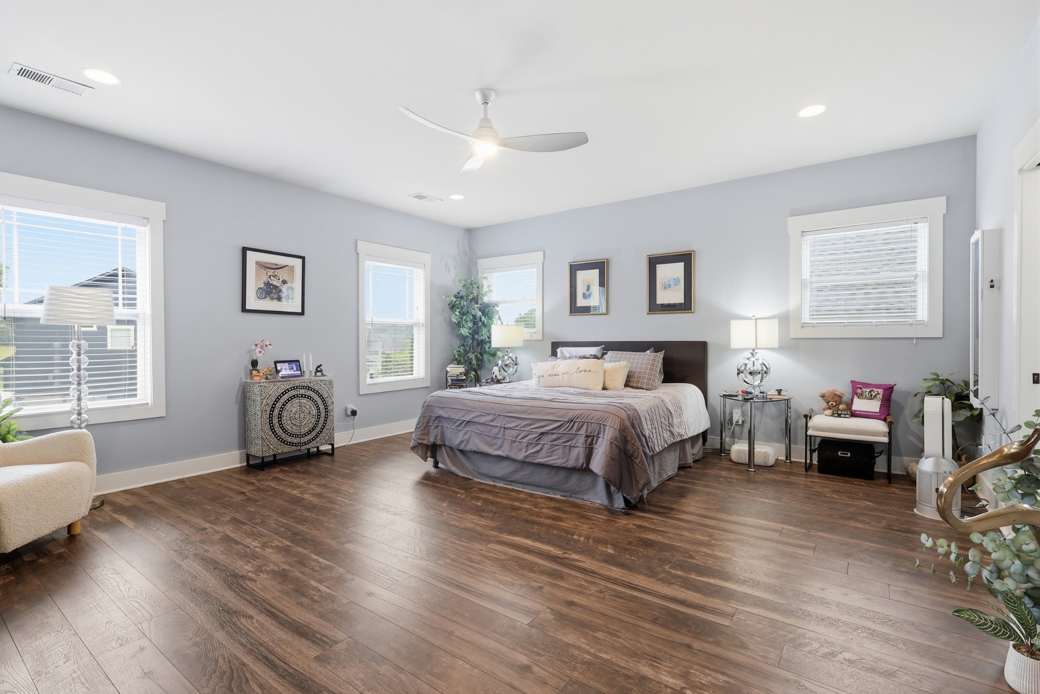 493 Highpoint Ter