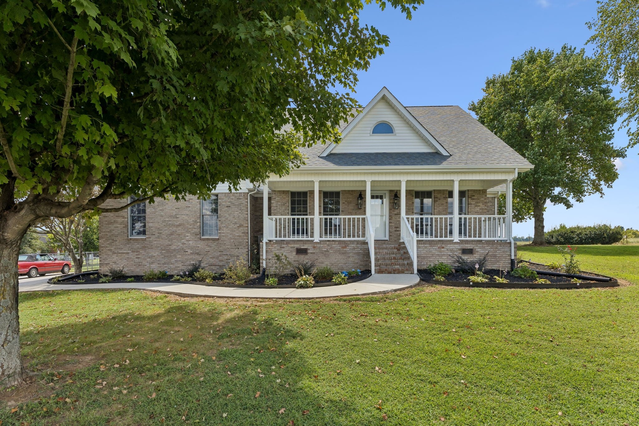 13 Elizabeth Cir