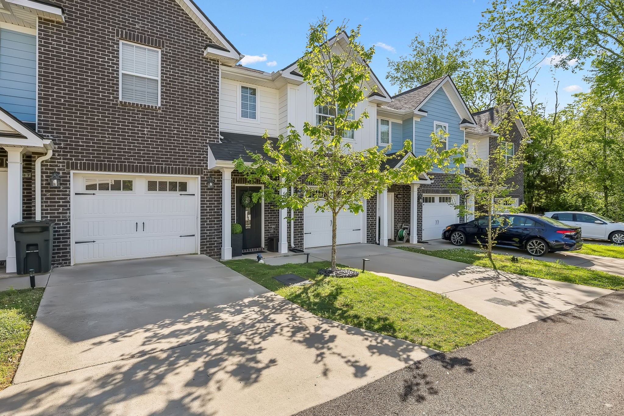 605 Longfellow Ln