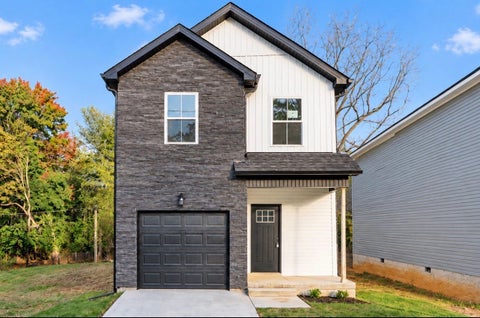 Photo of 811 Gracey Ave, Clarksville, TN 37040 (MLS # 3627090)