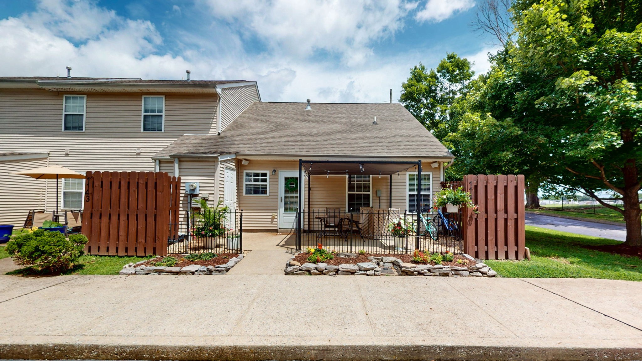 1141 Magnolia Dr