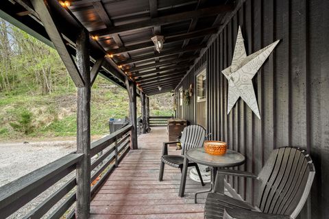 1 Julie Ln Pleasant Shade TN 37145