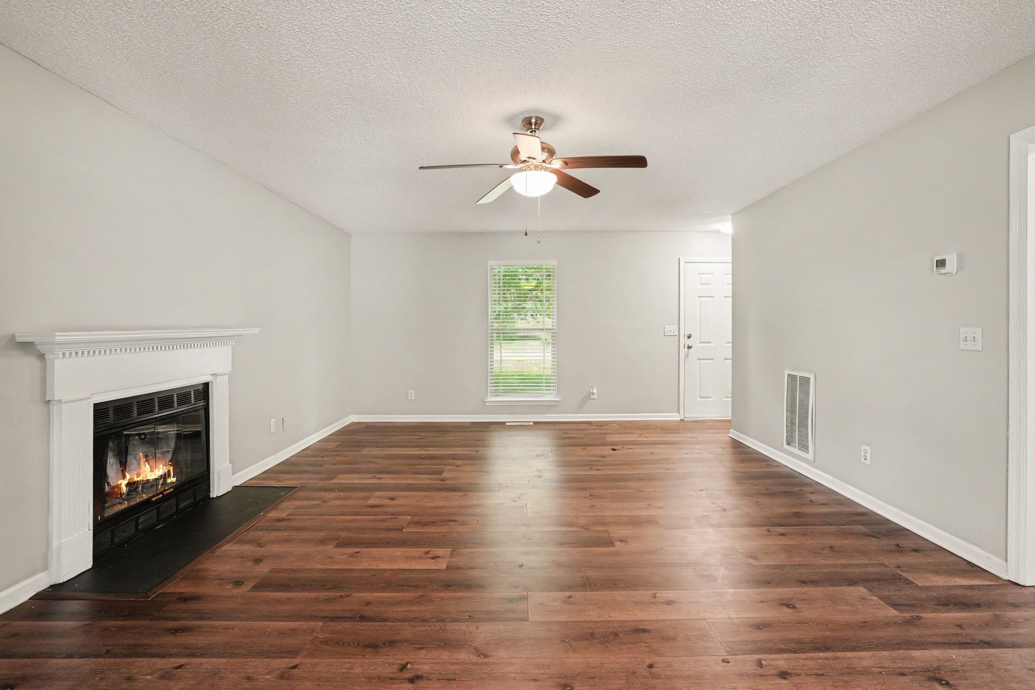2414 Stones Throw Dr