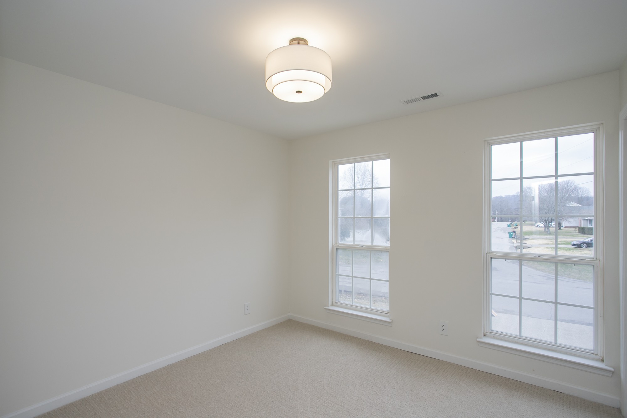 Spring Hill, Tennessee 37174, United States, 5 Bedrooms Bedrooms, ,3 BathroomsBathrooms,Residential,Pending,17368