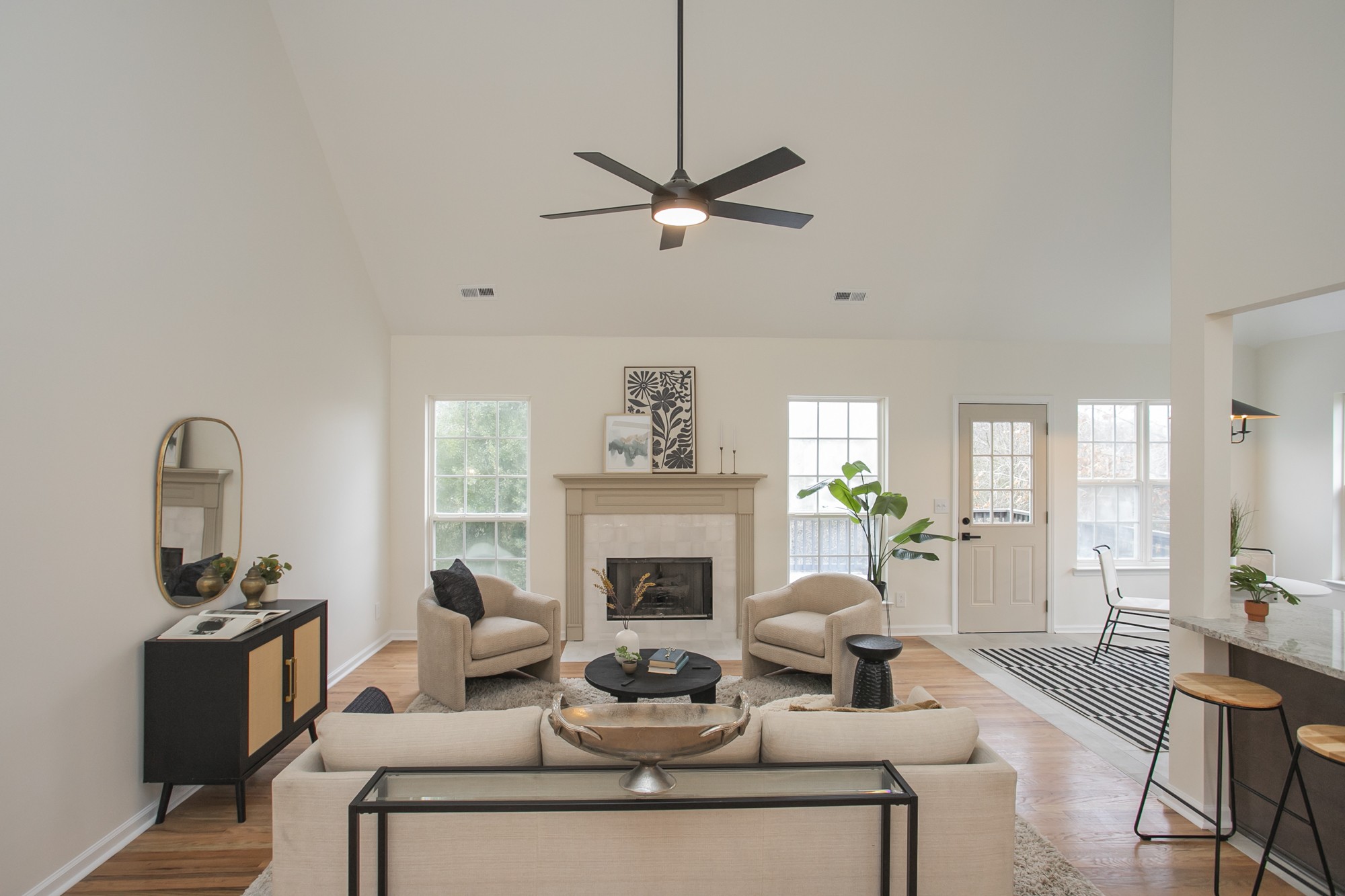 Spring Hill, Tennessee 37174, United States, 5 Bedrooms Bedrooms, ,3 BathroomsBathrooms,Residential,Pending,17368