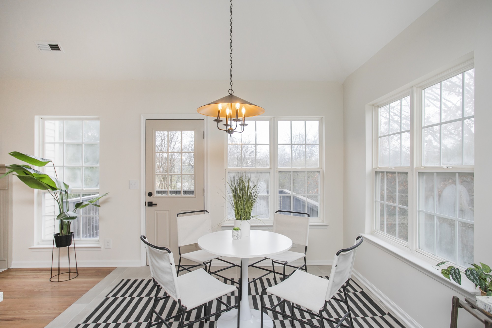 Spring Hill, Tennessee 37174, United States, 5 Bedrooms Bedrooms, ,3 BathroomsBathrooms,Residential,Pending,17368