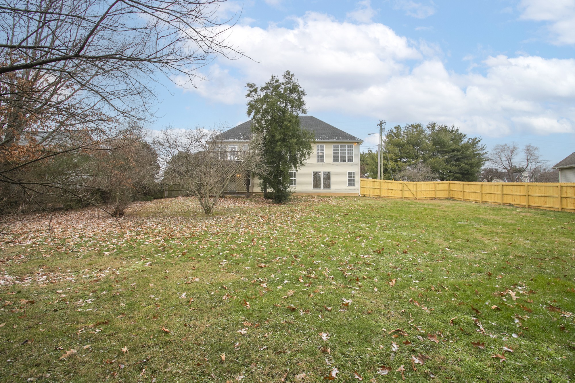 Spring Hill, Tennessee 37174, United States, 5 Bedrooms Bedrooms, ,3 BathroomsBathrooms,Residential,Pending,17368