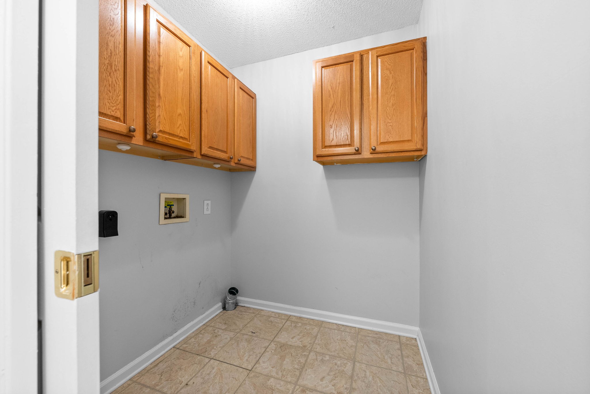 Clarksville, Tennessee 37043, United States, 4 Bedrooms Bedrooms, ,3 BathroomsBathrooms,Residential,Active,77461