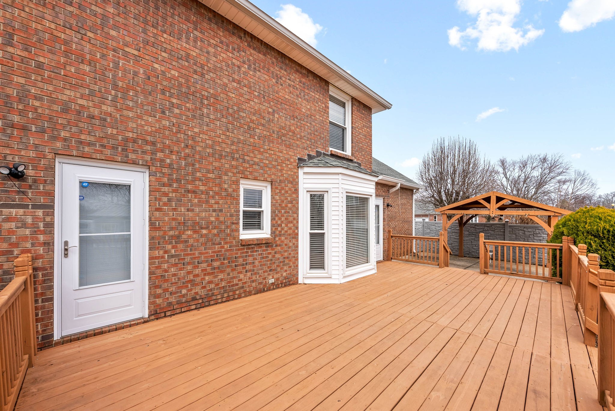 Clarksville, Tennessee 37043, United States, 4 Bedrooms Bedrooms, ,3 BathroomsBathrooms,Residential,Active,77461