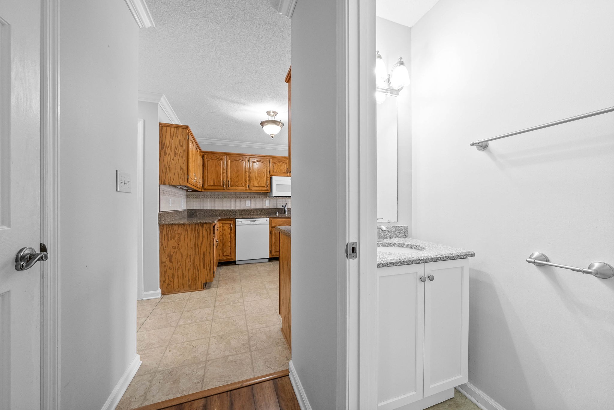 Clarksville, Tennessee 37043, United States, 4 Bedrooms Bedrooms, ,3 BathroomsBathrooms,Residential,Active,77461