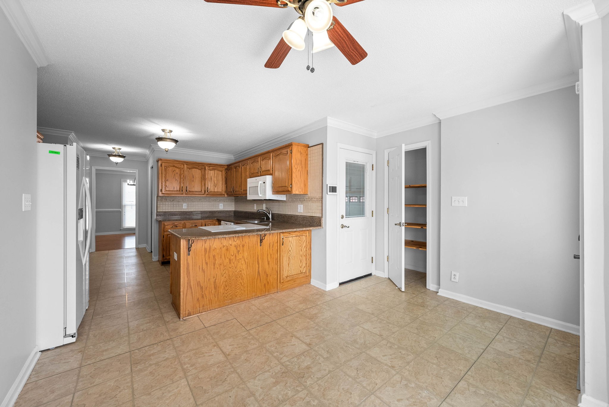 Clarksville, Tennessee 37043, United States, 4 Bedrooms Bedrooms, ,3 BathroomsBathrooms,Residential,Active,77461