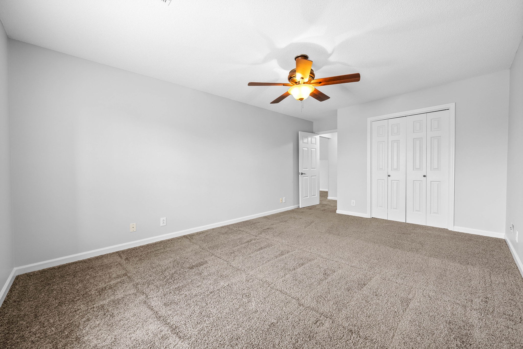 Clarksville, Tennessee 37043, United States, 4 Bedrooms Bedrooms, ,3 BathroomsBathrooms,Residential,Active,77461