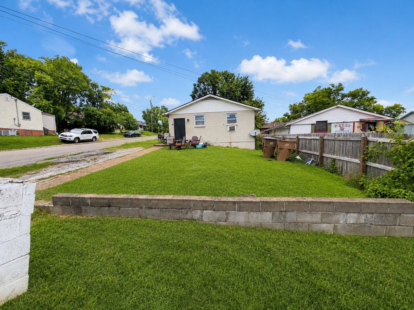 listing at 1437 Ann St, Nashville