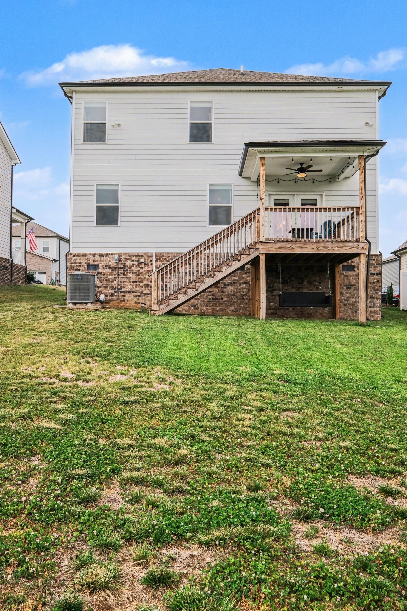 139 Millbrook Dr E