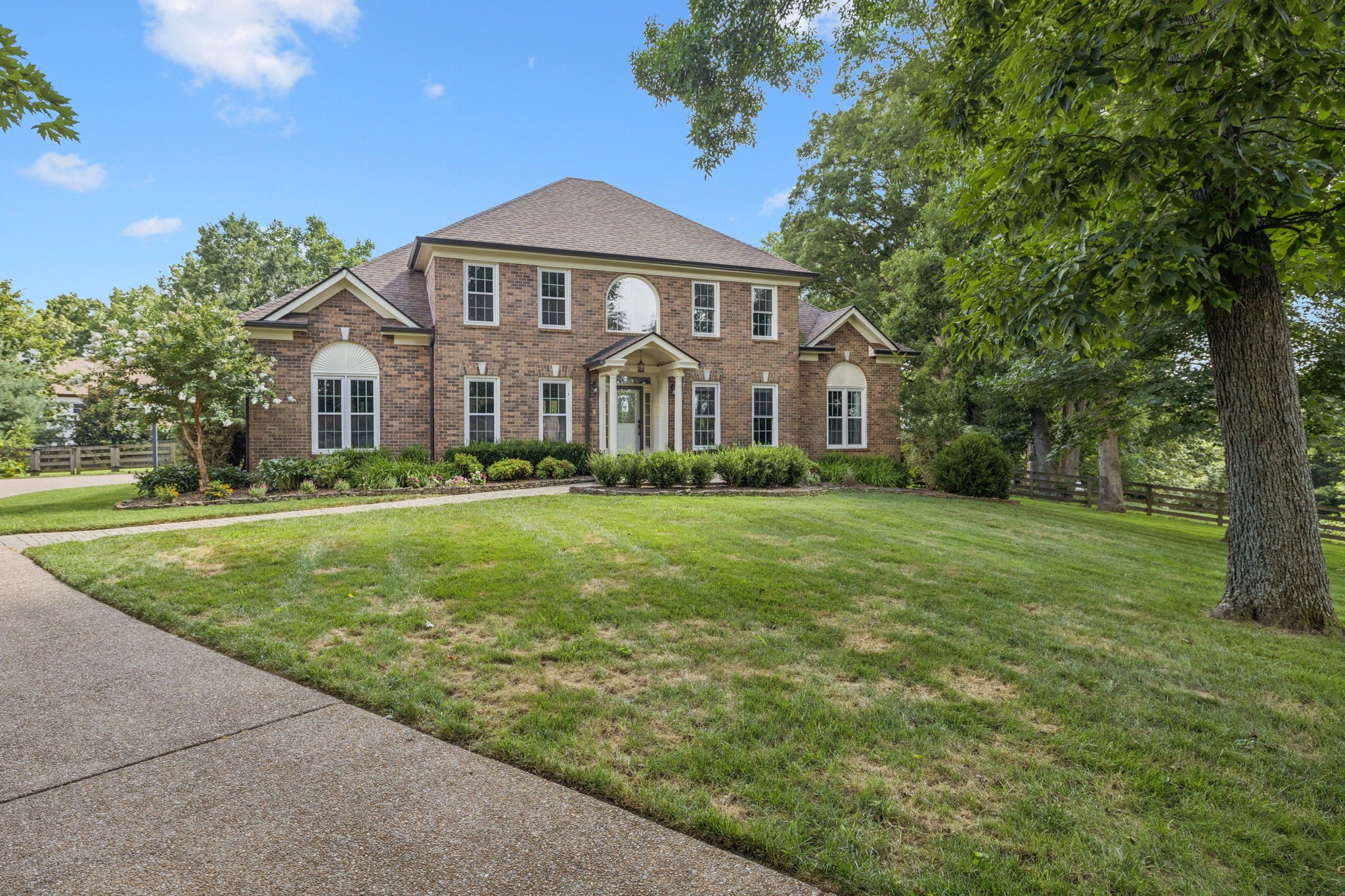 2181 Albany Dr