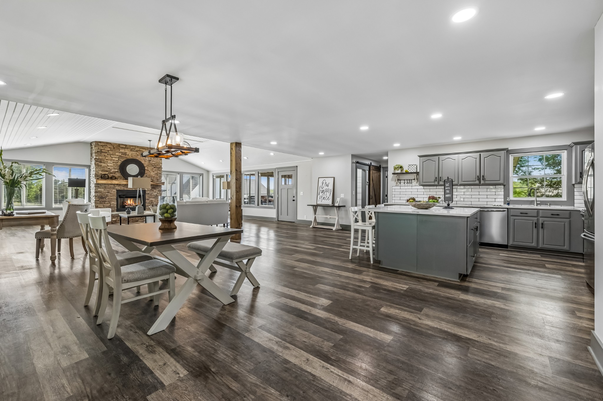 2484 Coles Ferry Pike