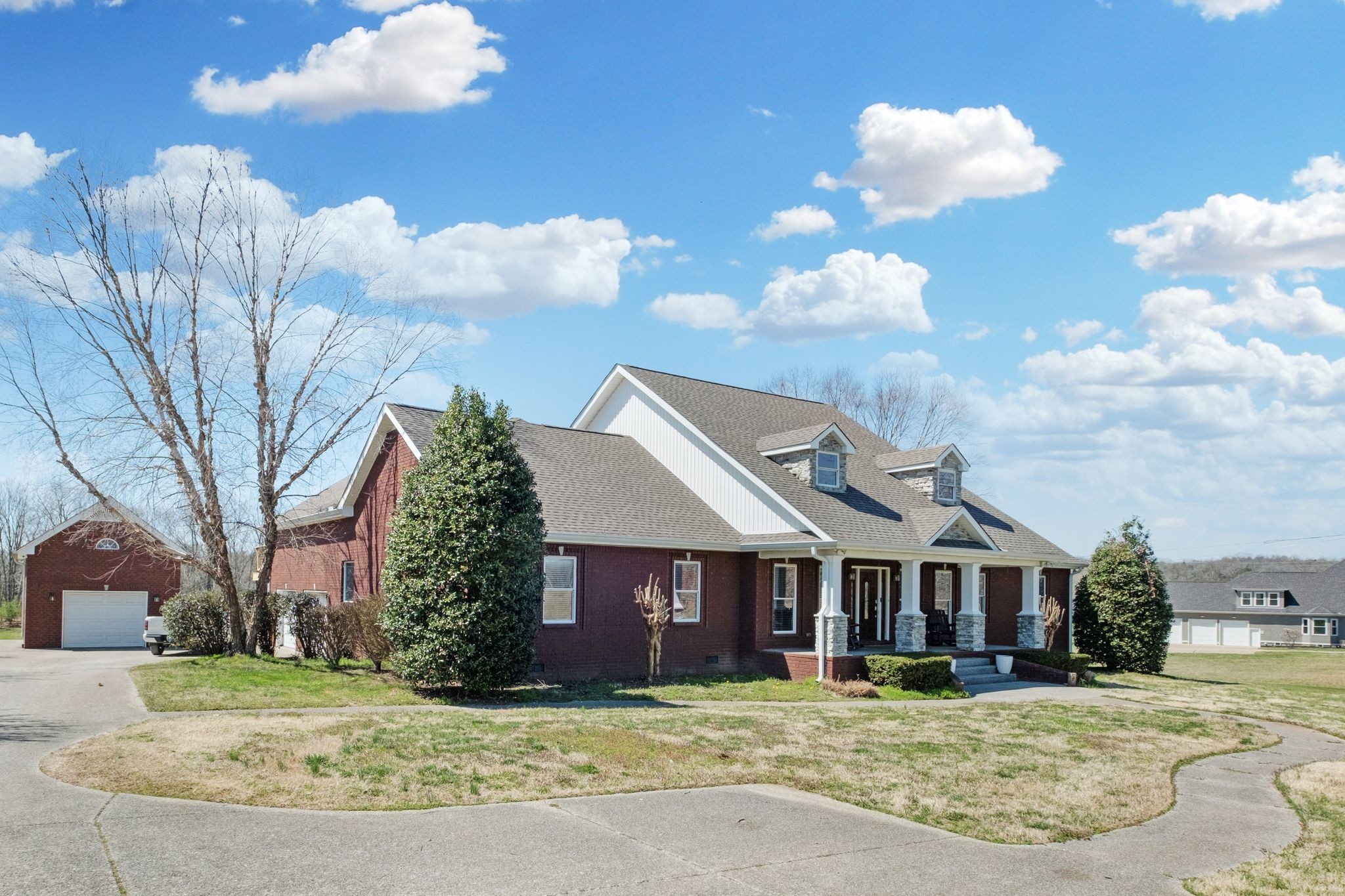272 Davis Rd