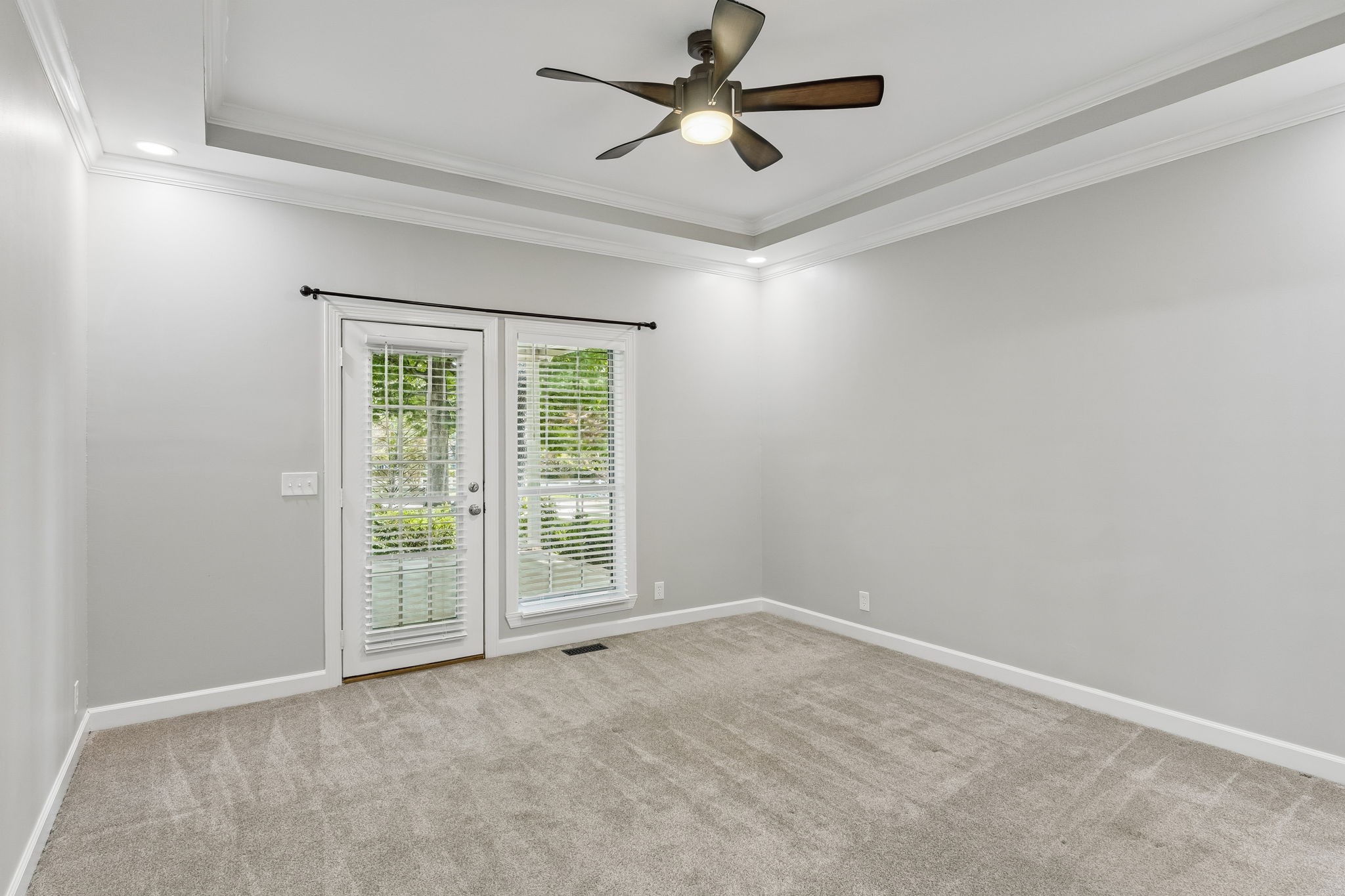 1507 Halifax Dr