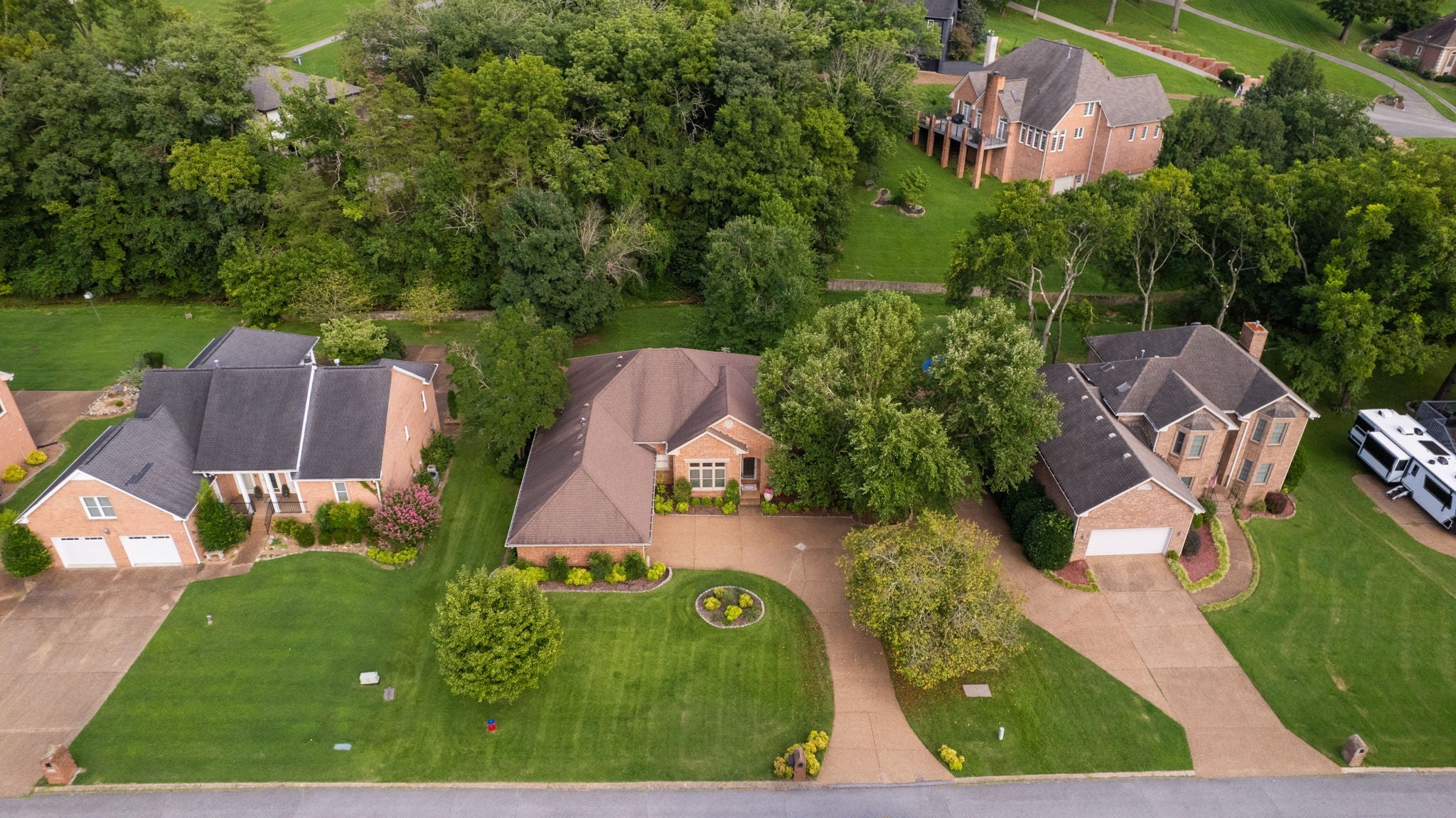 1124 Kimberly Dr - Photo 2