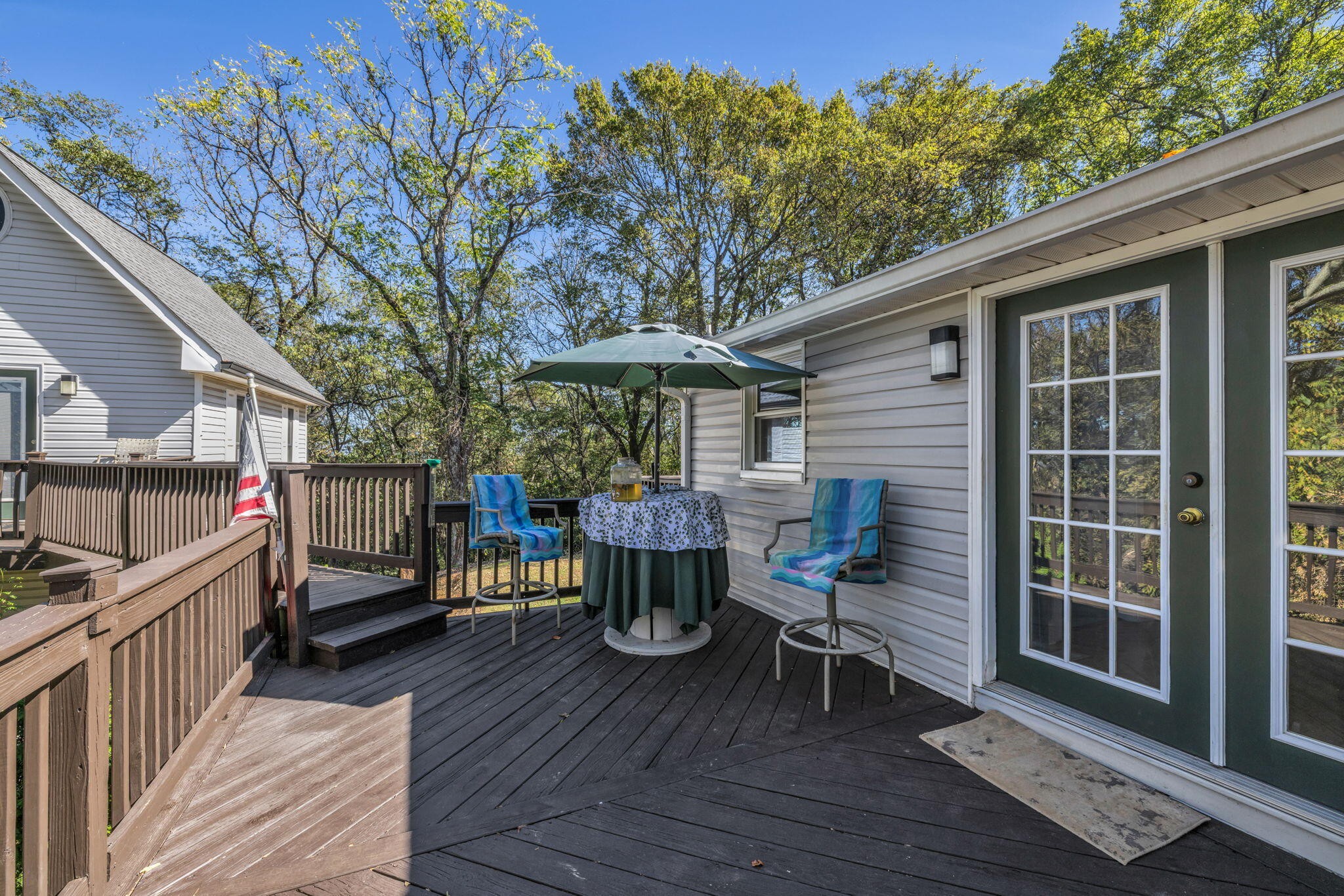 6572 Fairview Road