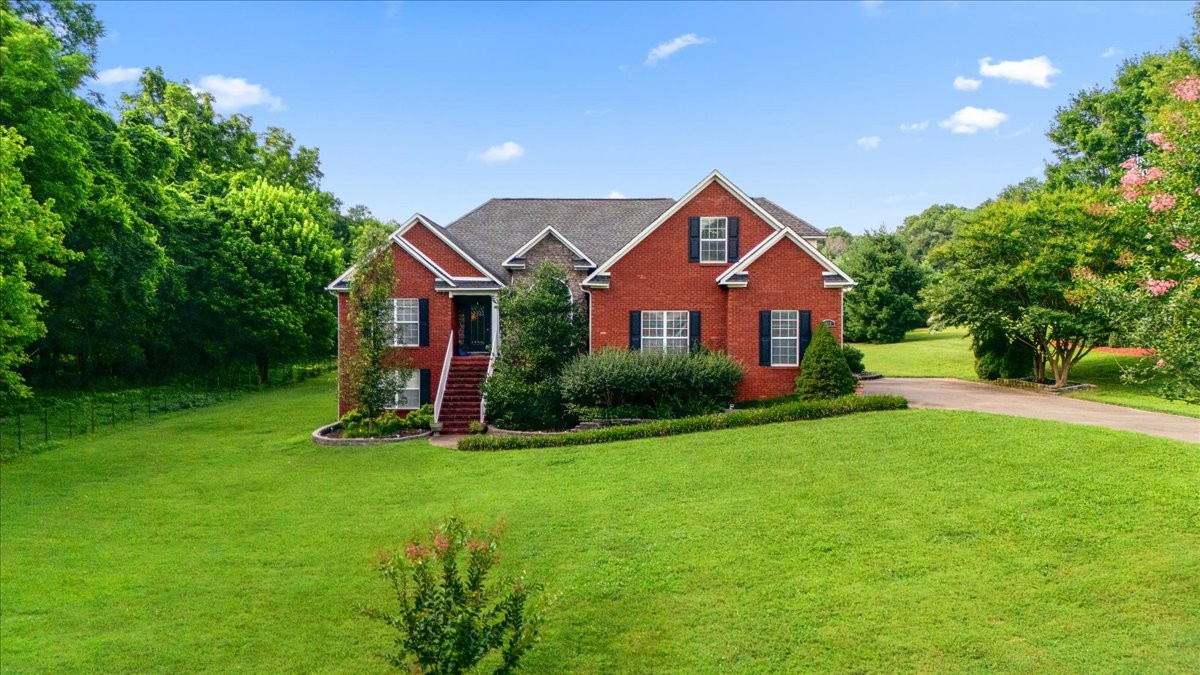 979 Rip Steele Rd