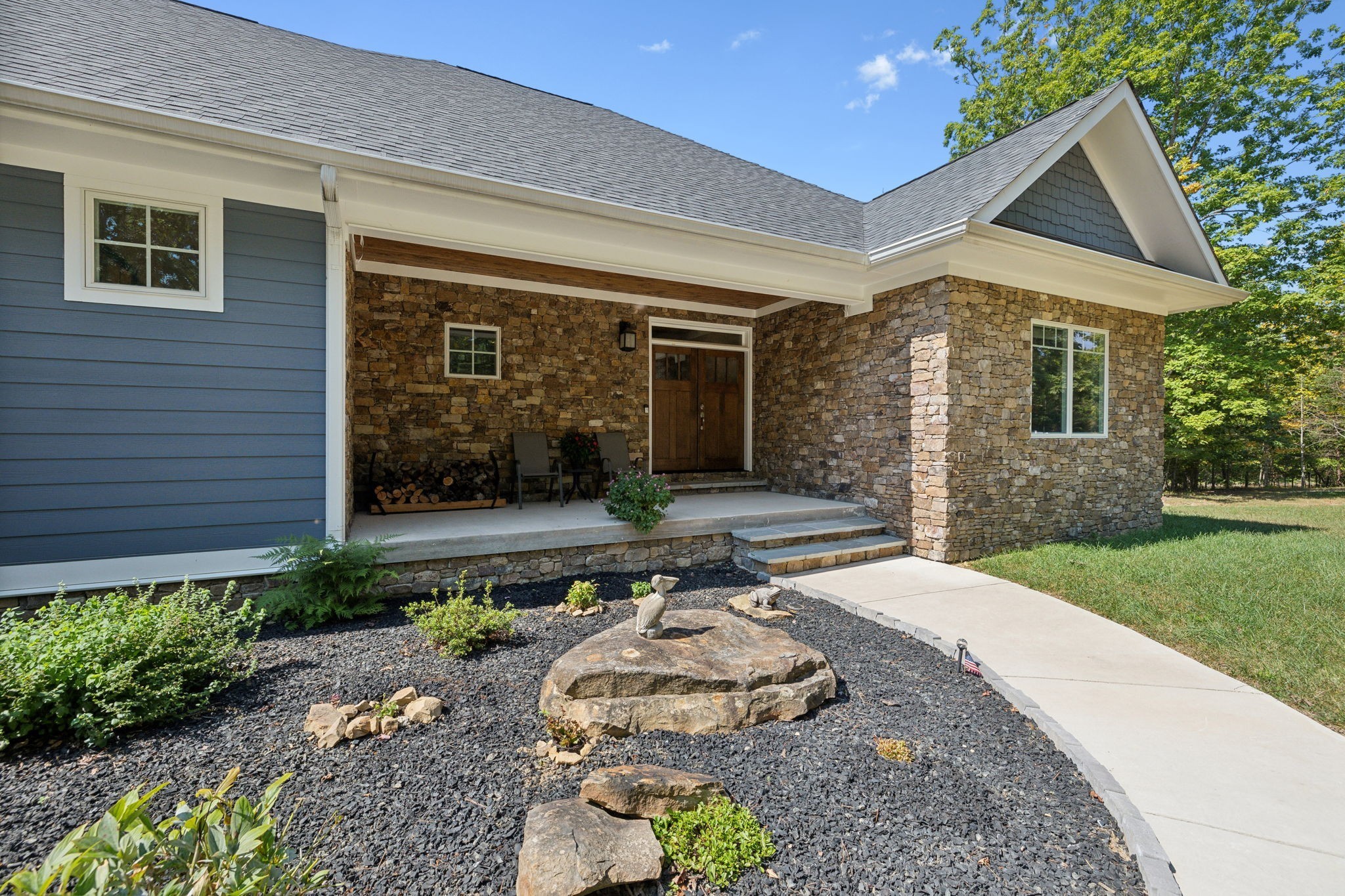 1158 Bluff View Dr