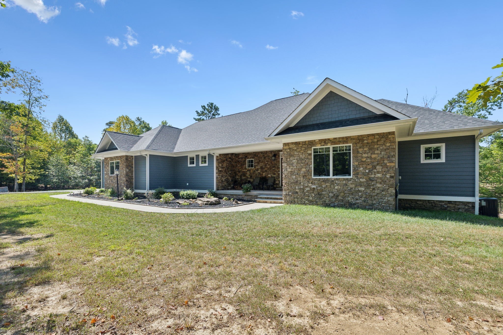 1158 Bluff View Dr