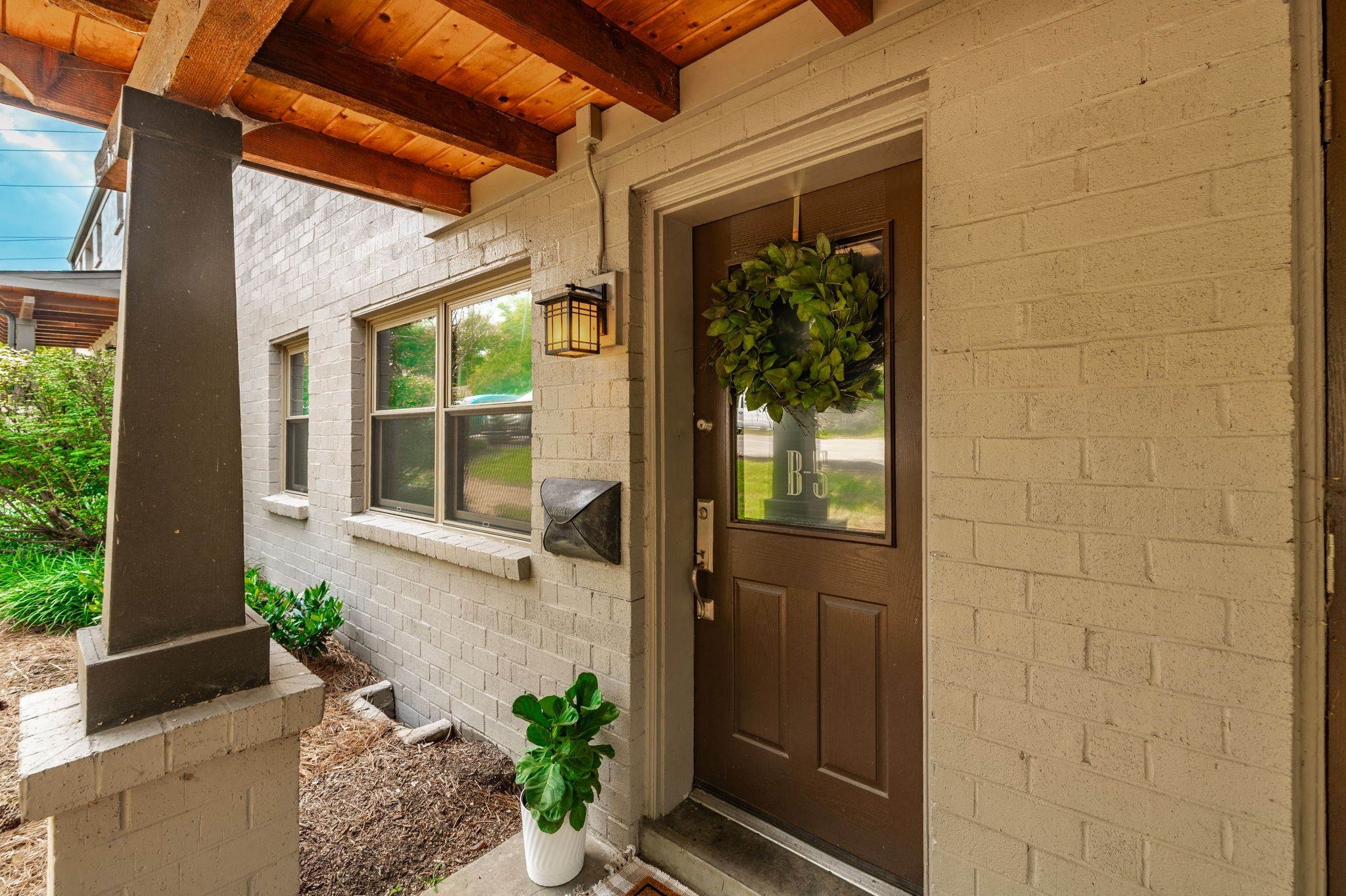 2-bed condo for sale in Nashville, TN 37212, 2901 Blair Blvd B5 2901 Blair Blvd B5, Nashville TN 37212 2-bed condo, photo 1 of 34