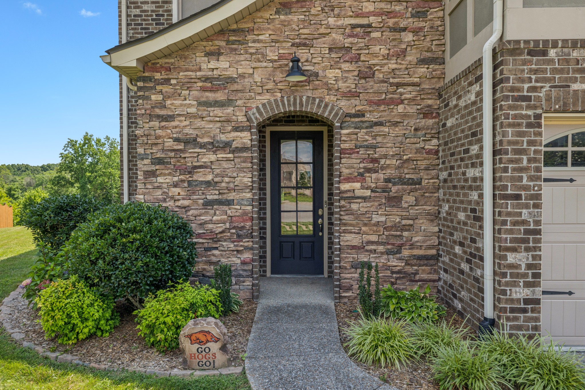 993 Waterstone Dr