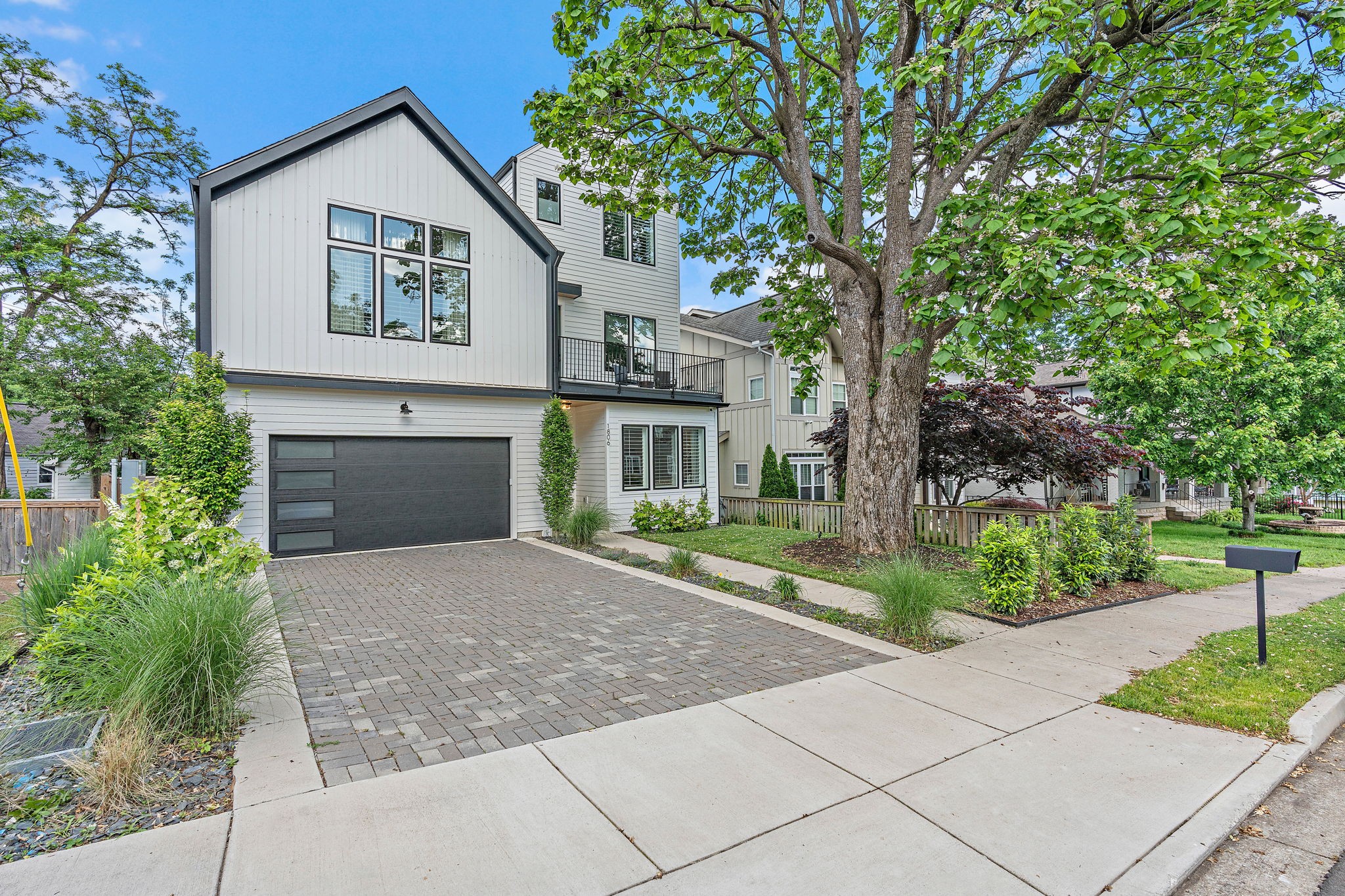 1806 Elliott Ave