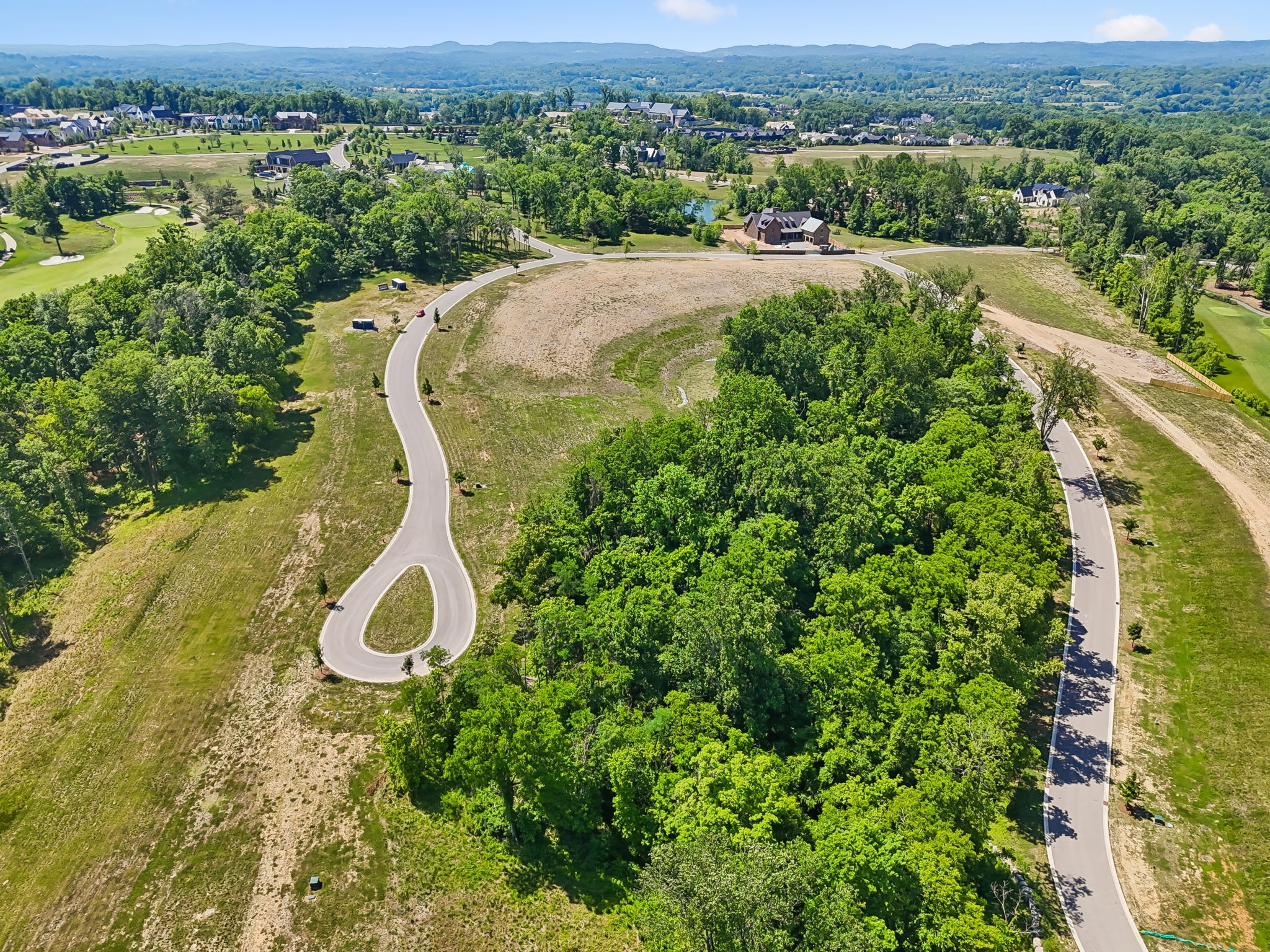 8386 Six String Drive Lot 1207