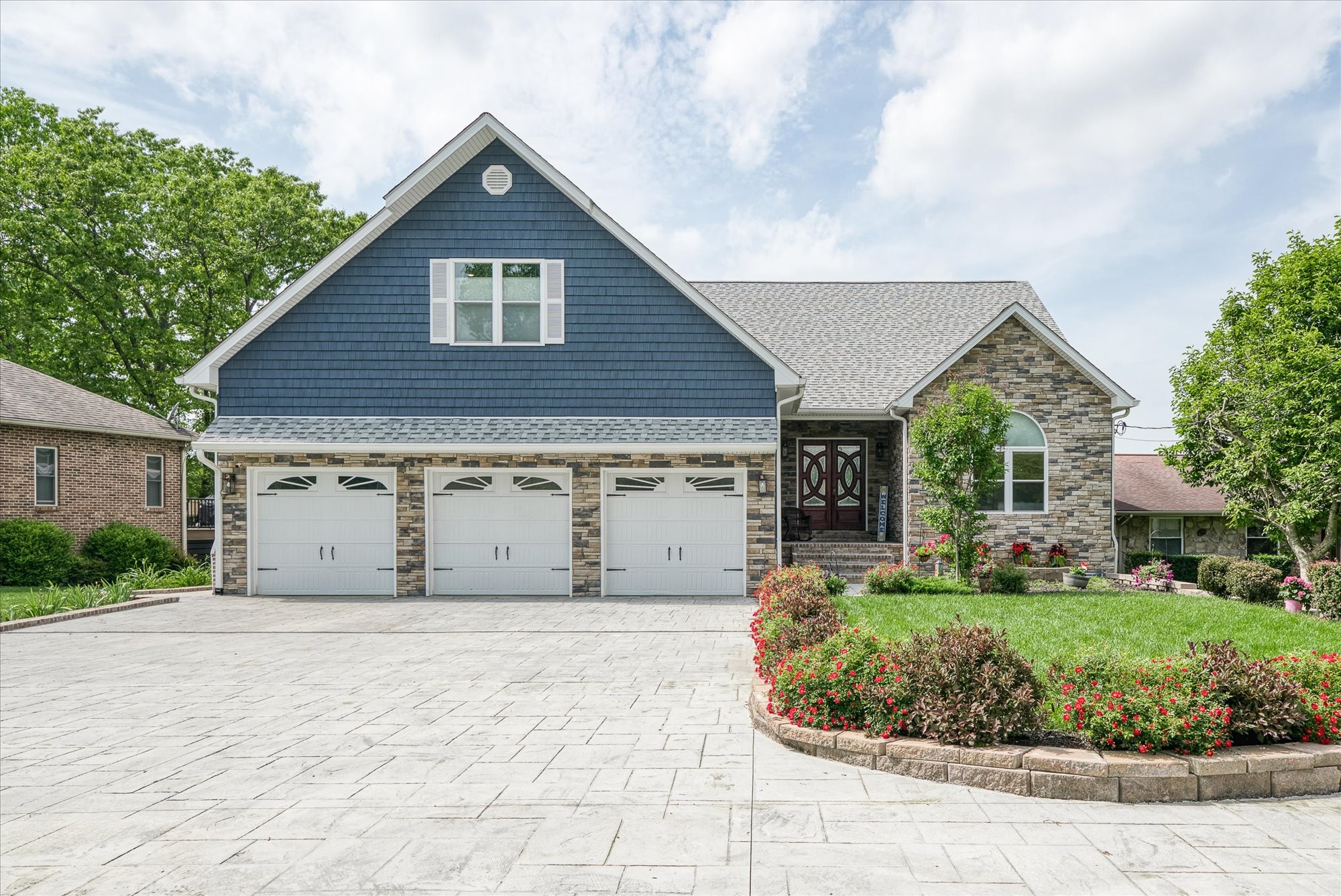 1118 Hileah Dr