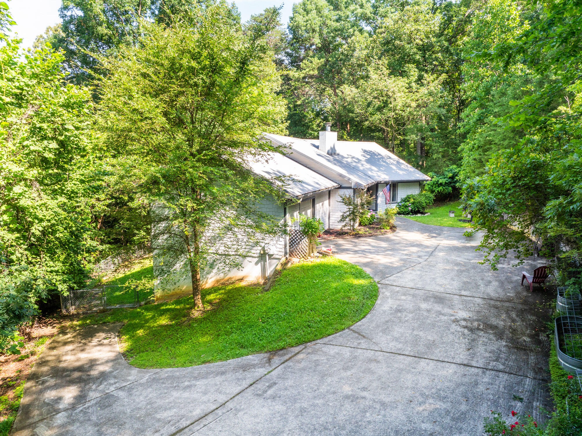 8668 W Highway 136