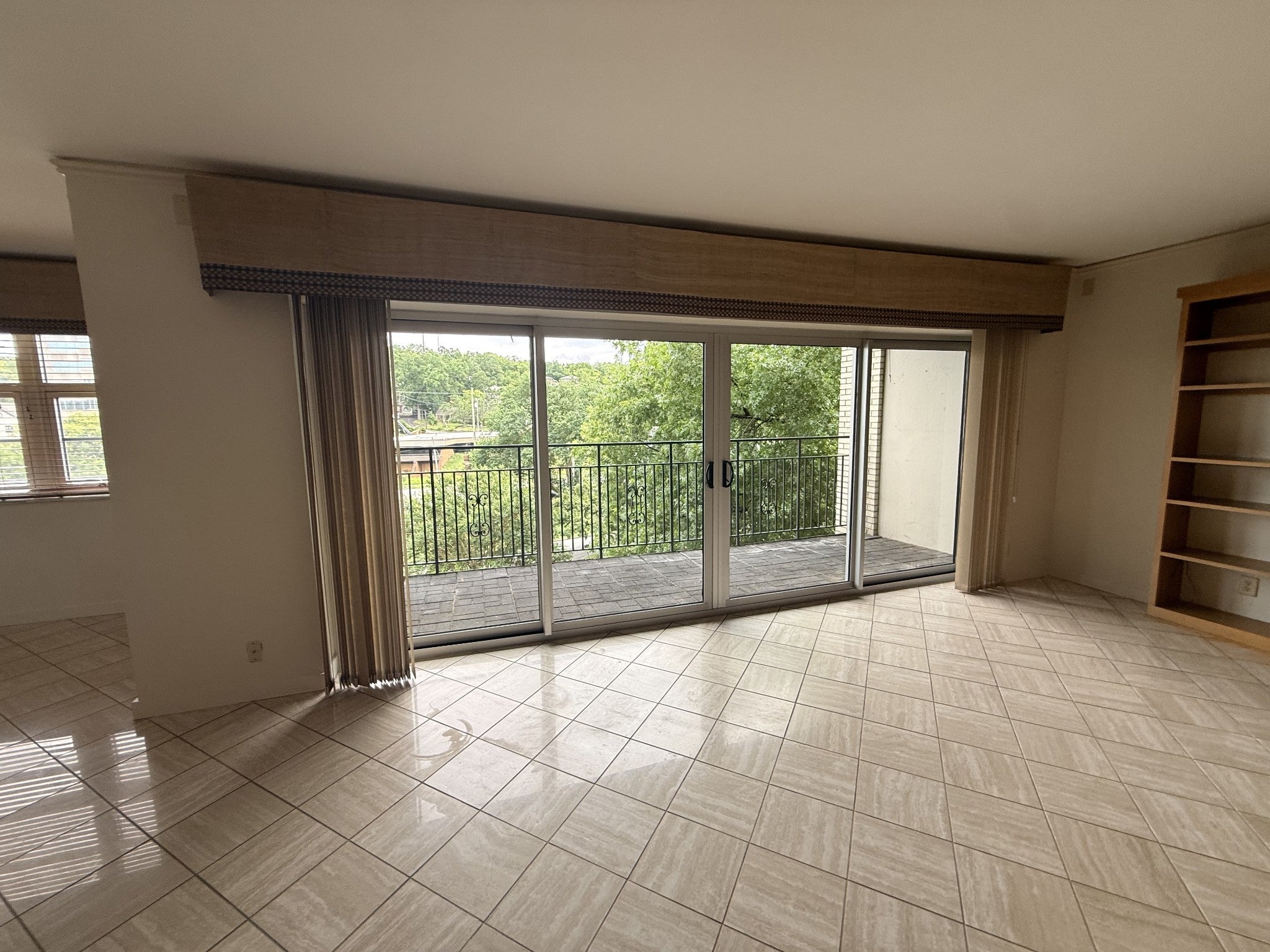 3314 West End Ave 404