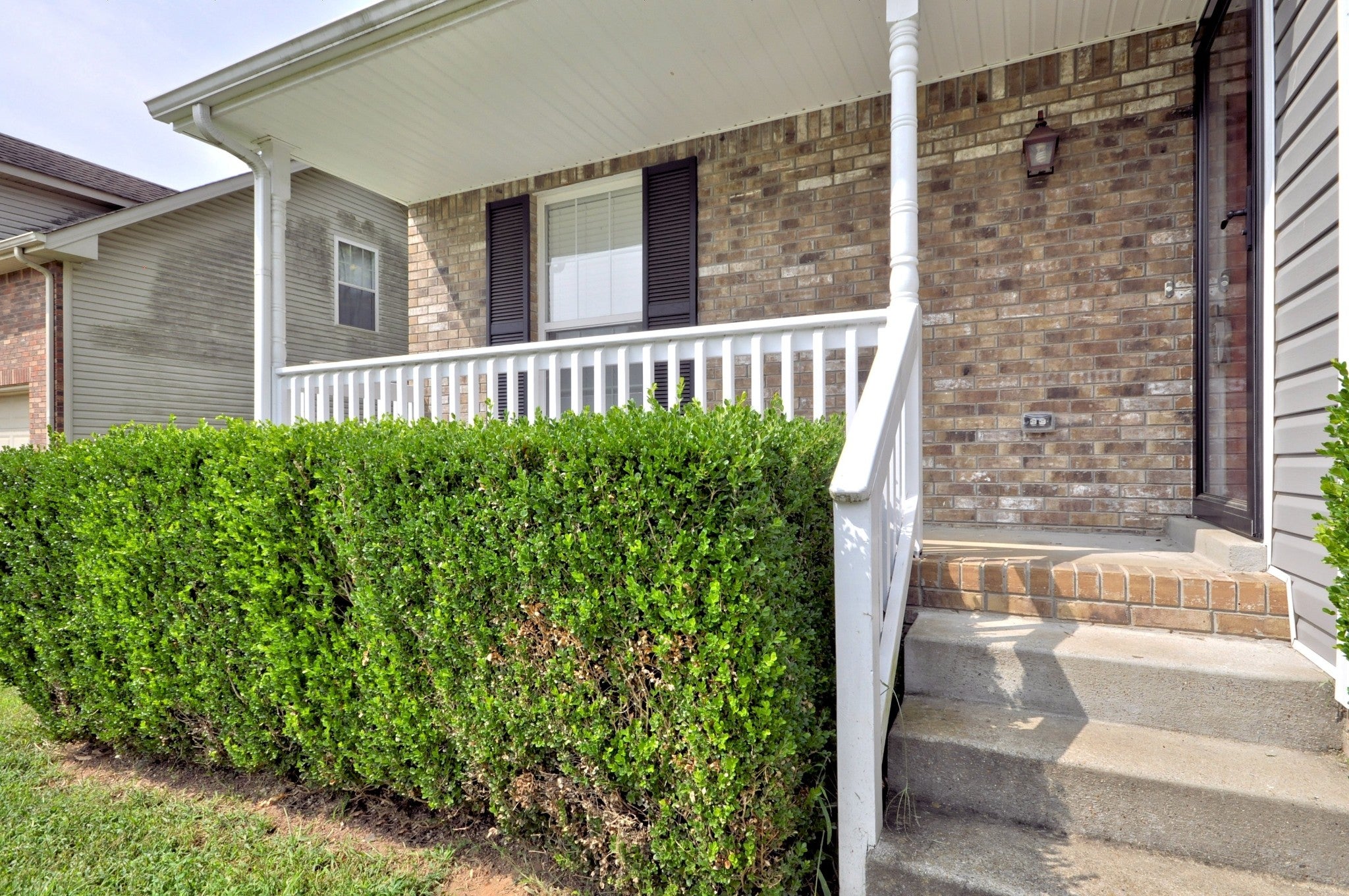 2476 RAFIKI DR