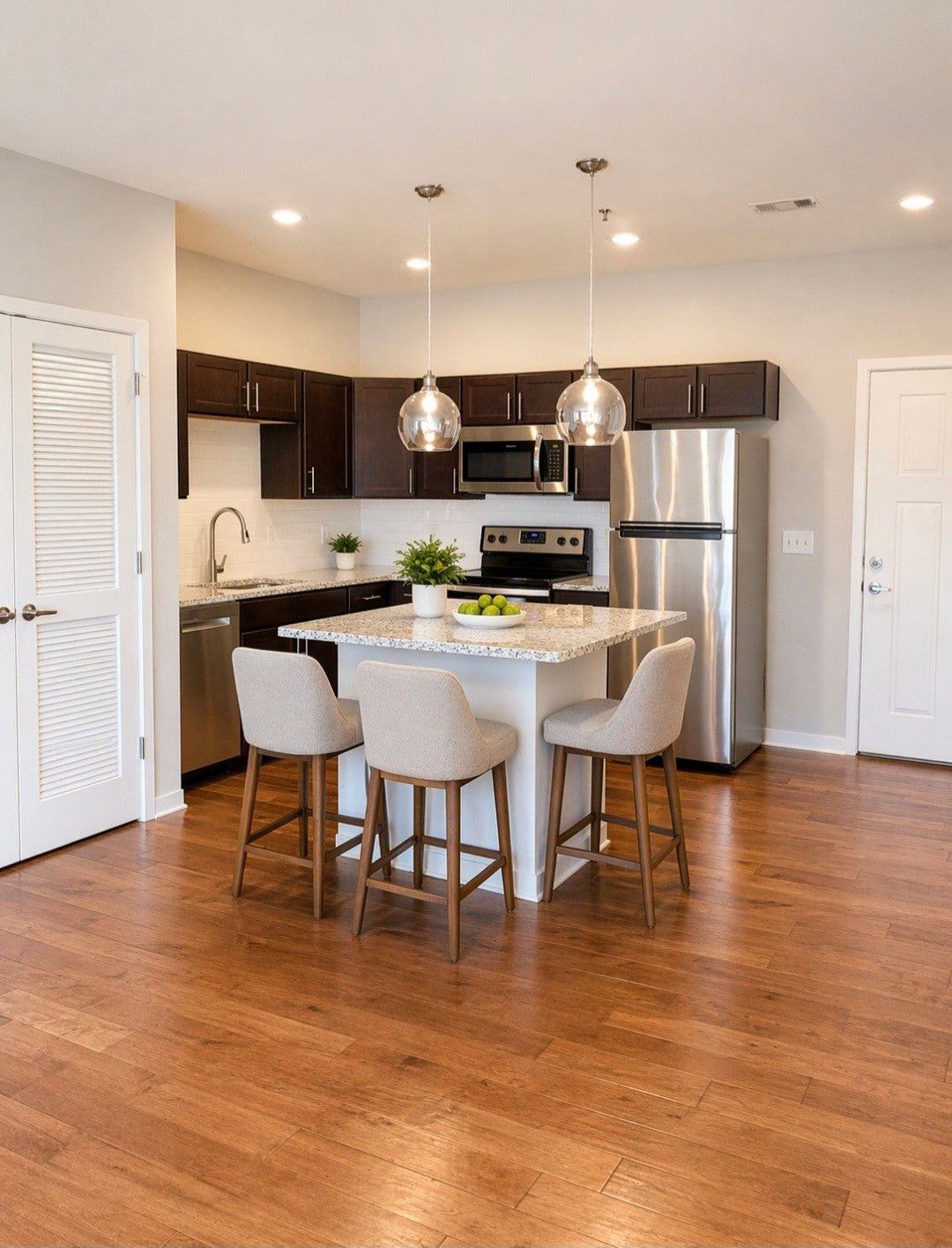 1122 Litton Ave 212