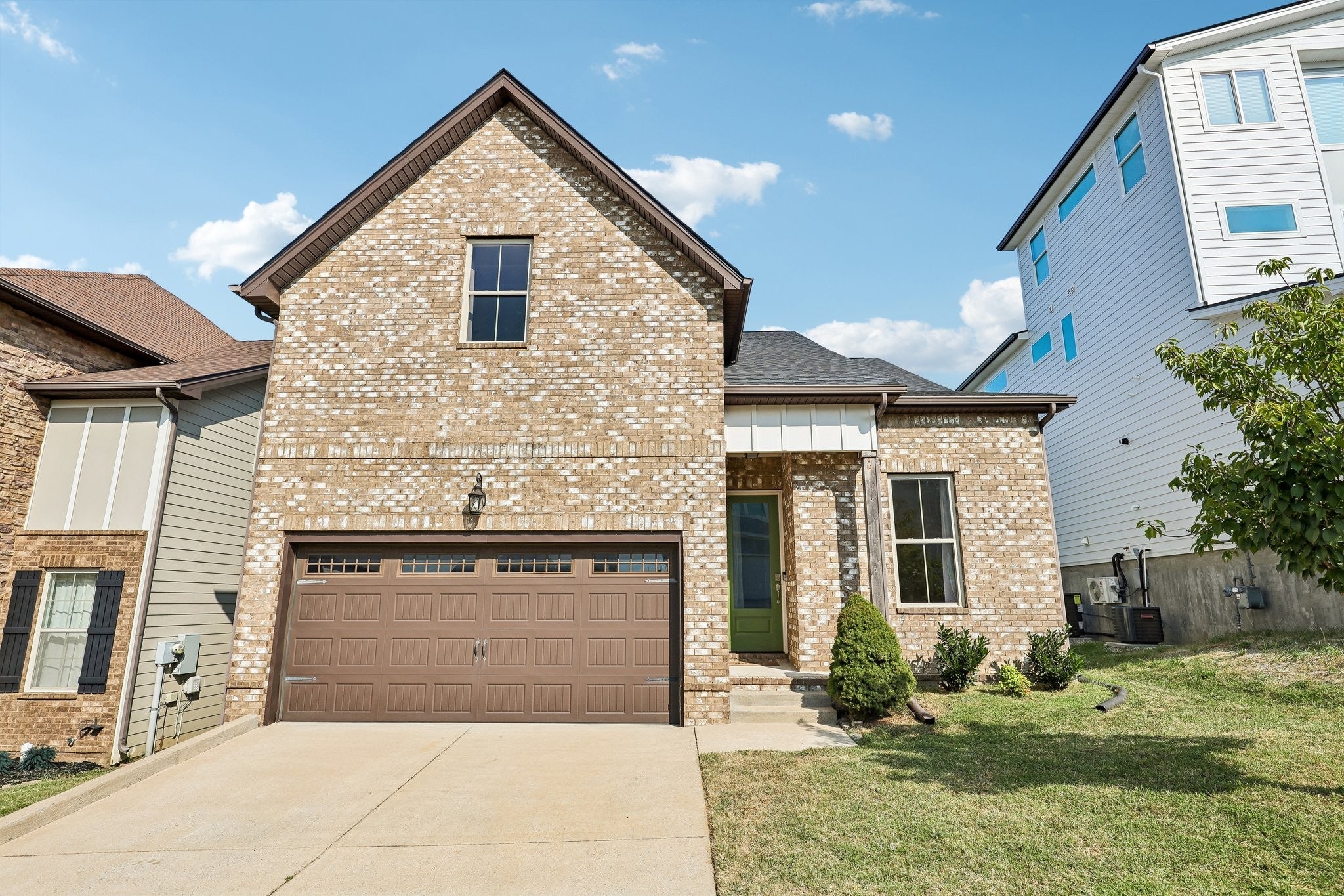 4-bed listing at 1632 Boxwood Dr, Nashville