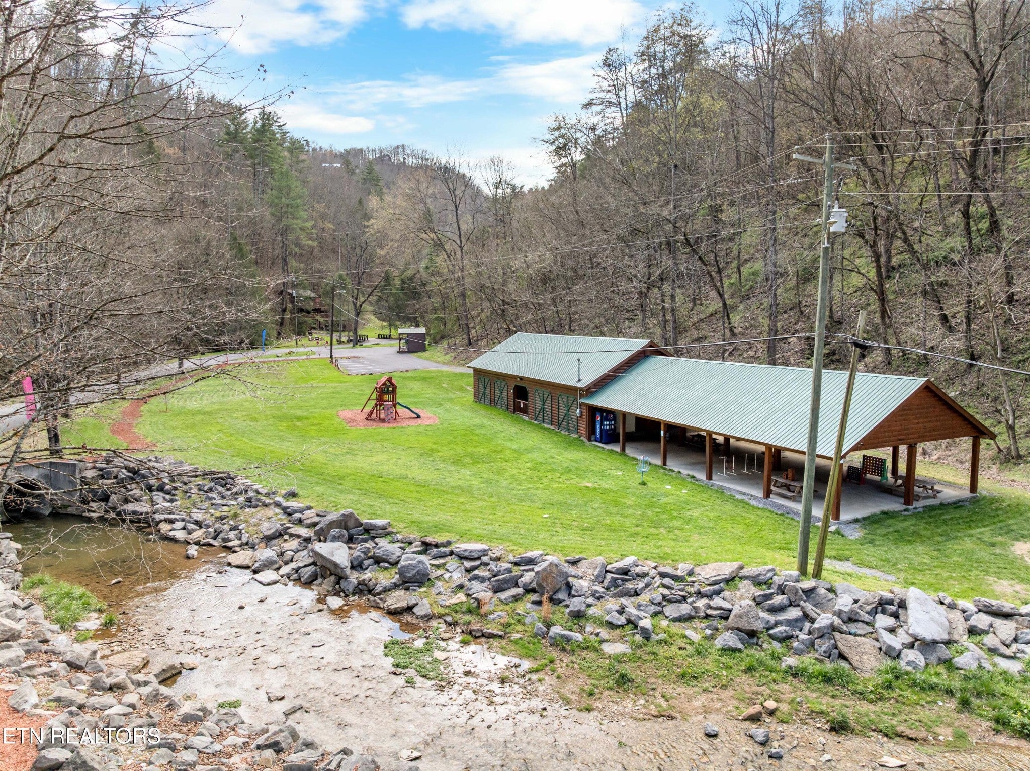 17 Ridgeland Circle