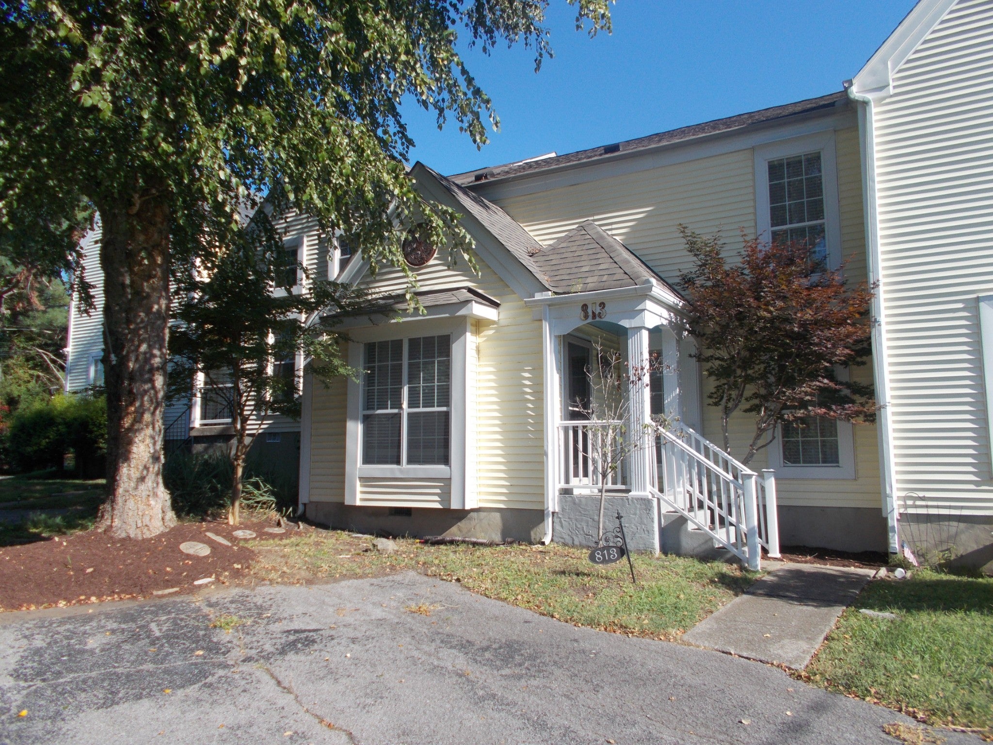 2.0-bed rental at 813 Rachels View