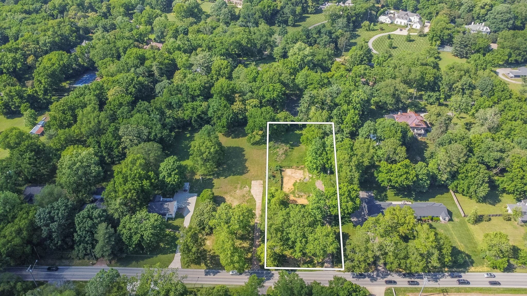 listing at 830 Battery Ln, Nashville