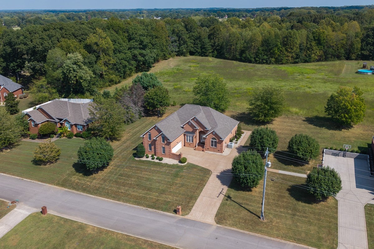 1019 Fairways Dr