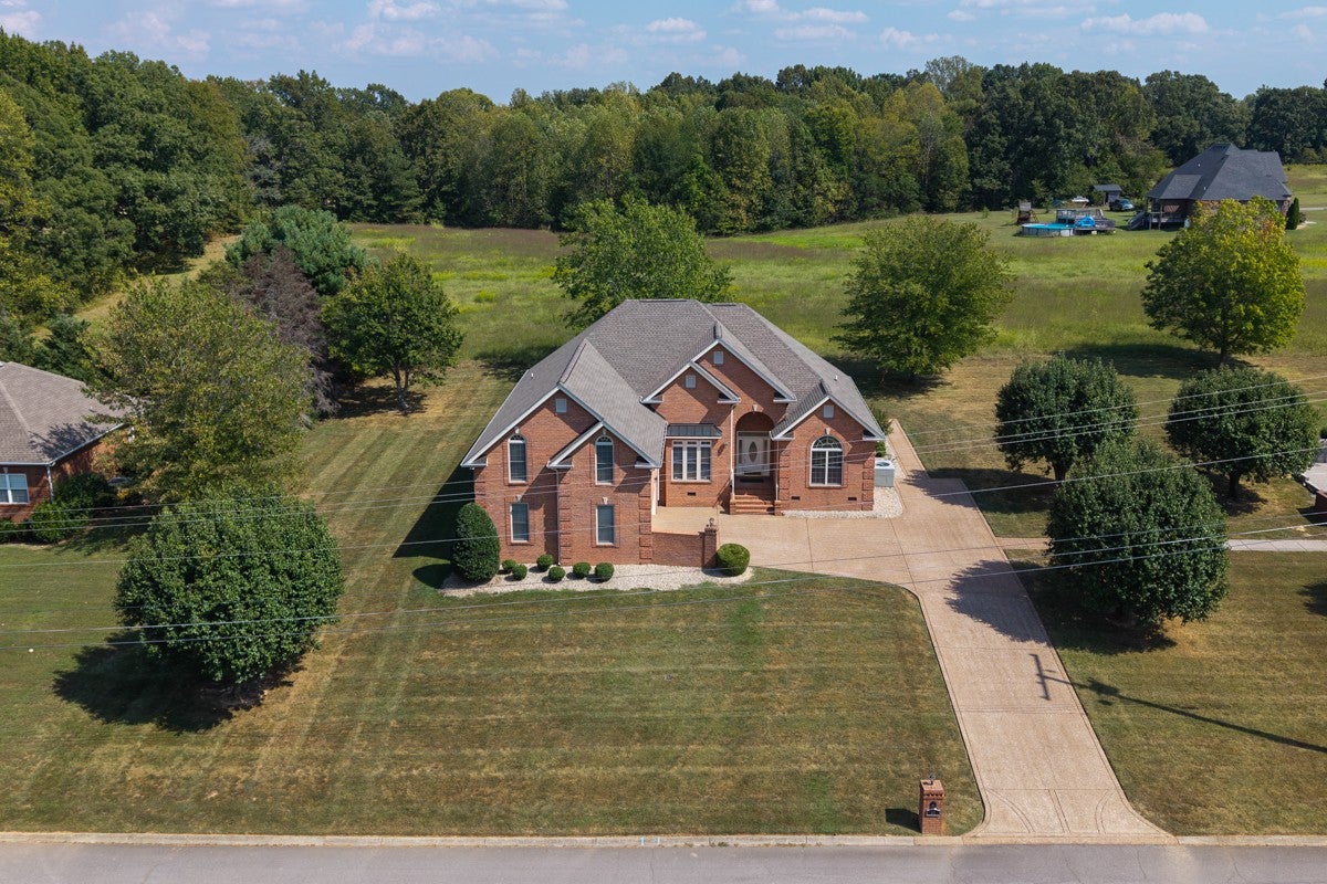 1019 Fairways Dr