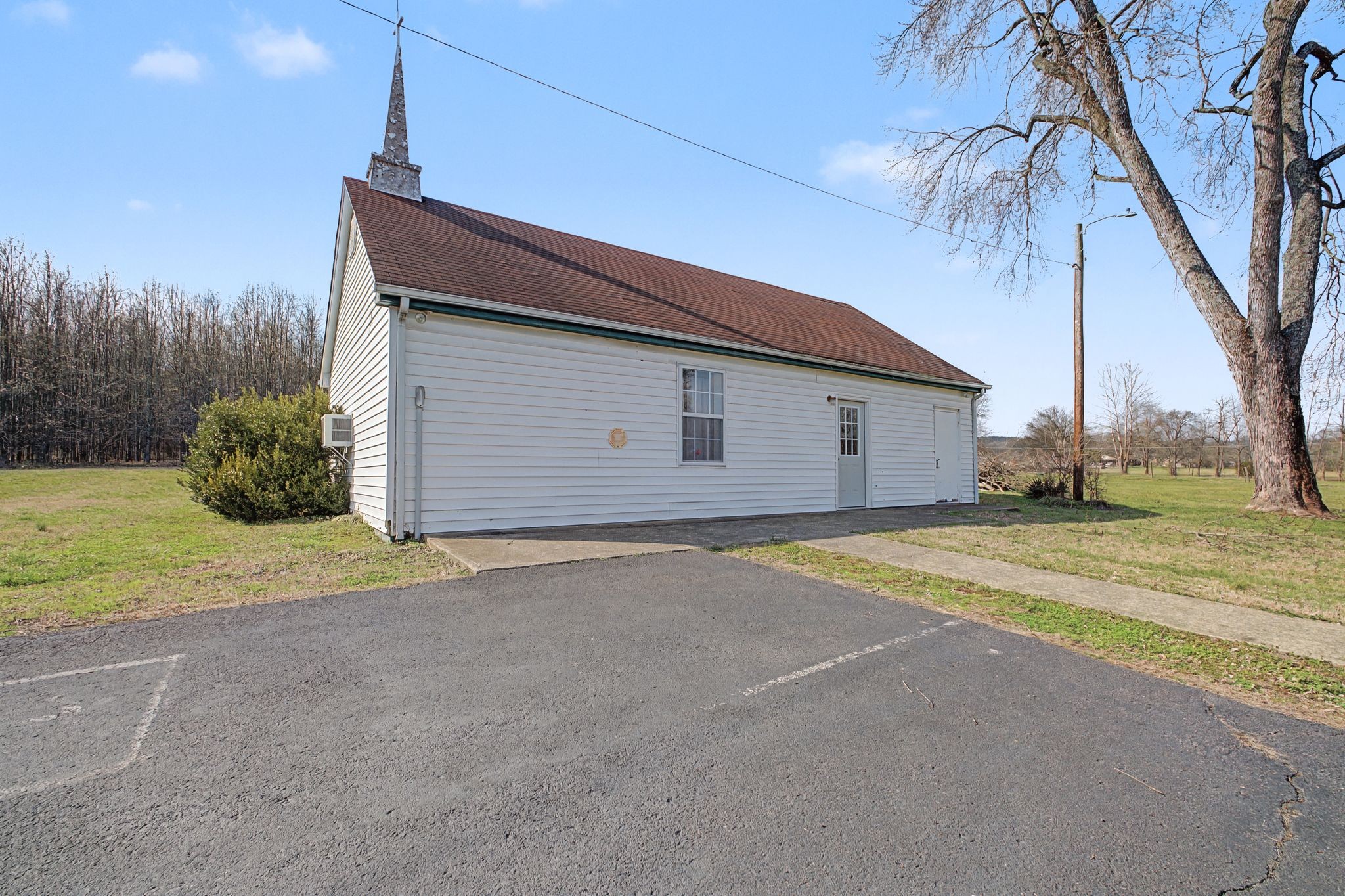 611 New Shackle Island Rd