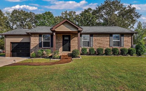 571 Donna Dr Clarksville TN 37042