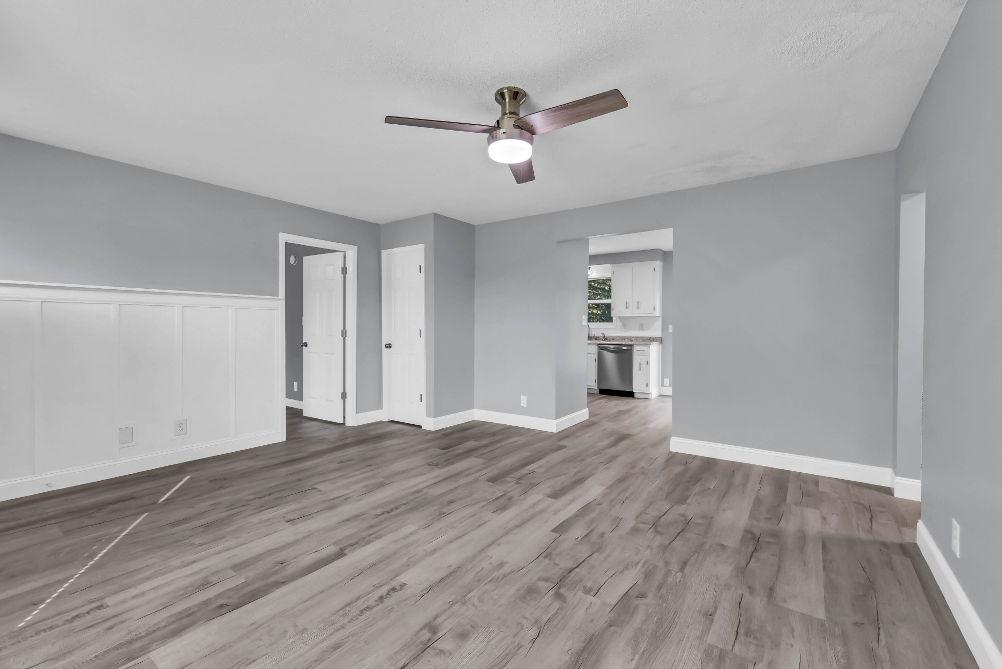 571 Donna Dr