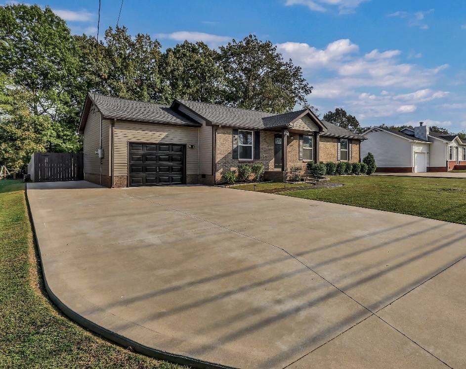 571 Donna Dr