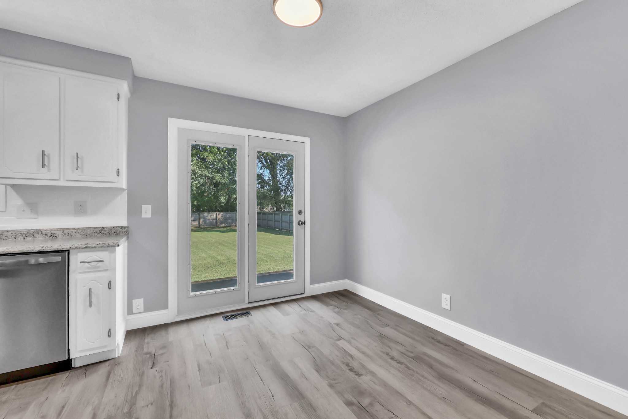 571 Donna Dr