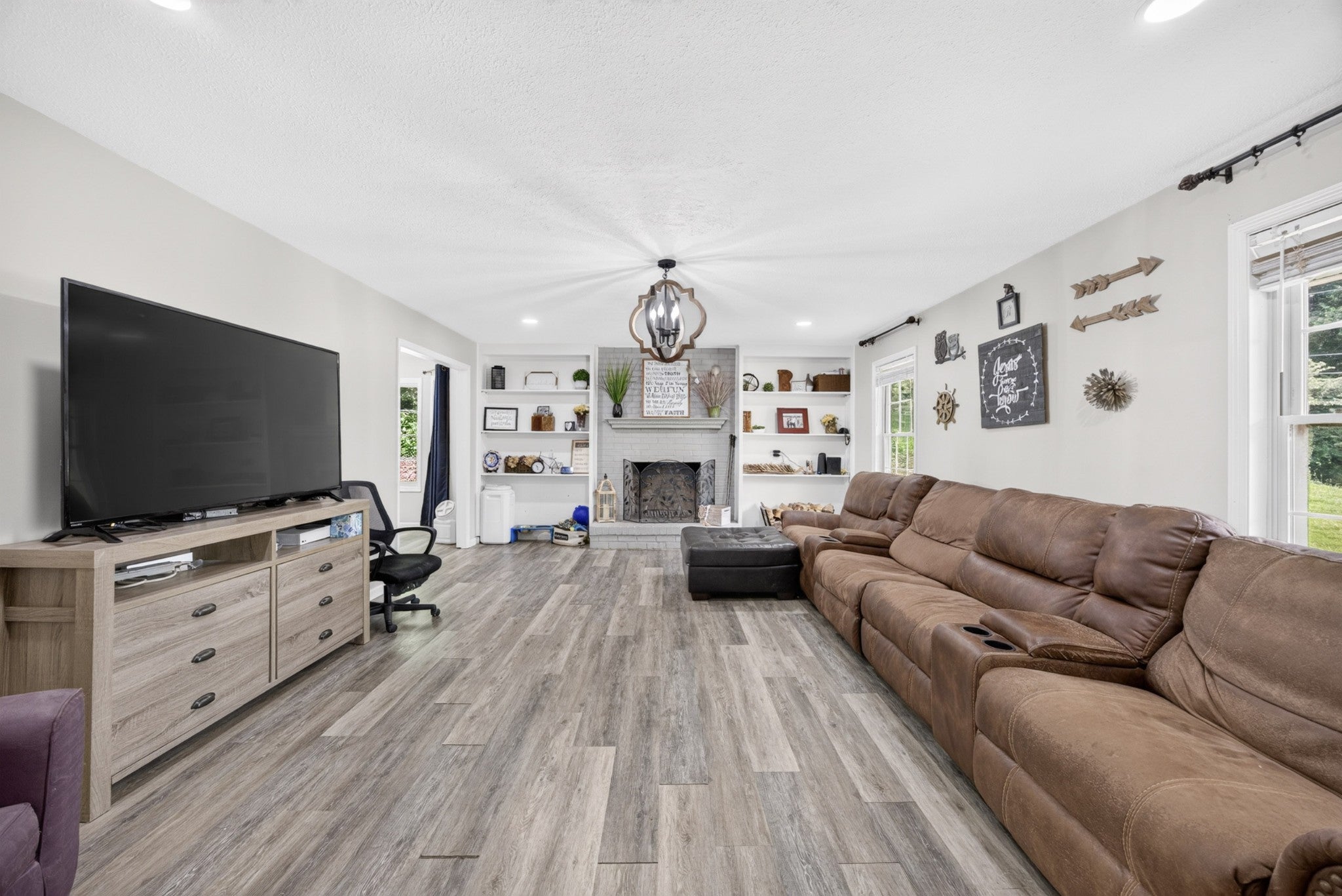 864 Spring Valley Rd