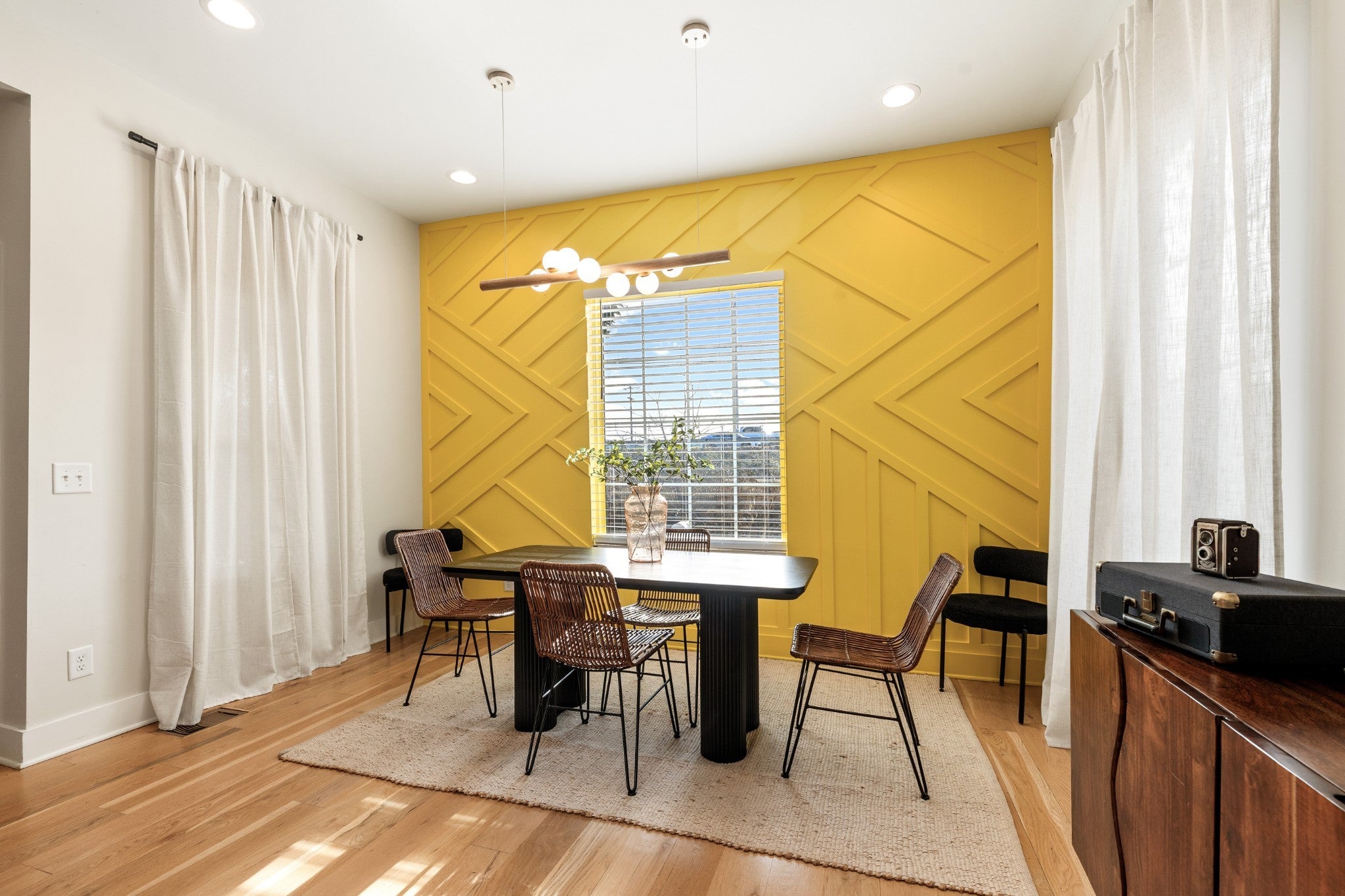 4-bed home for sale in Nashville, TN 37208, 906 Morrison St 906 Morrison St, Nashville TN 37208 4-bed home, photo 5 of 25