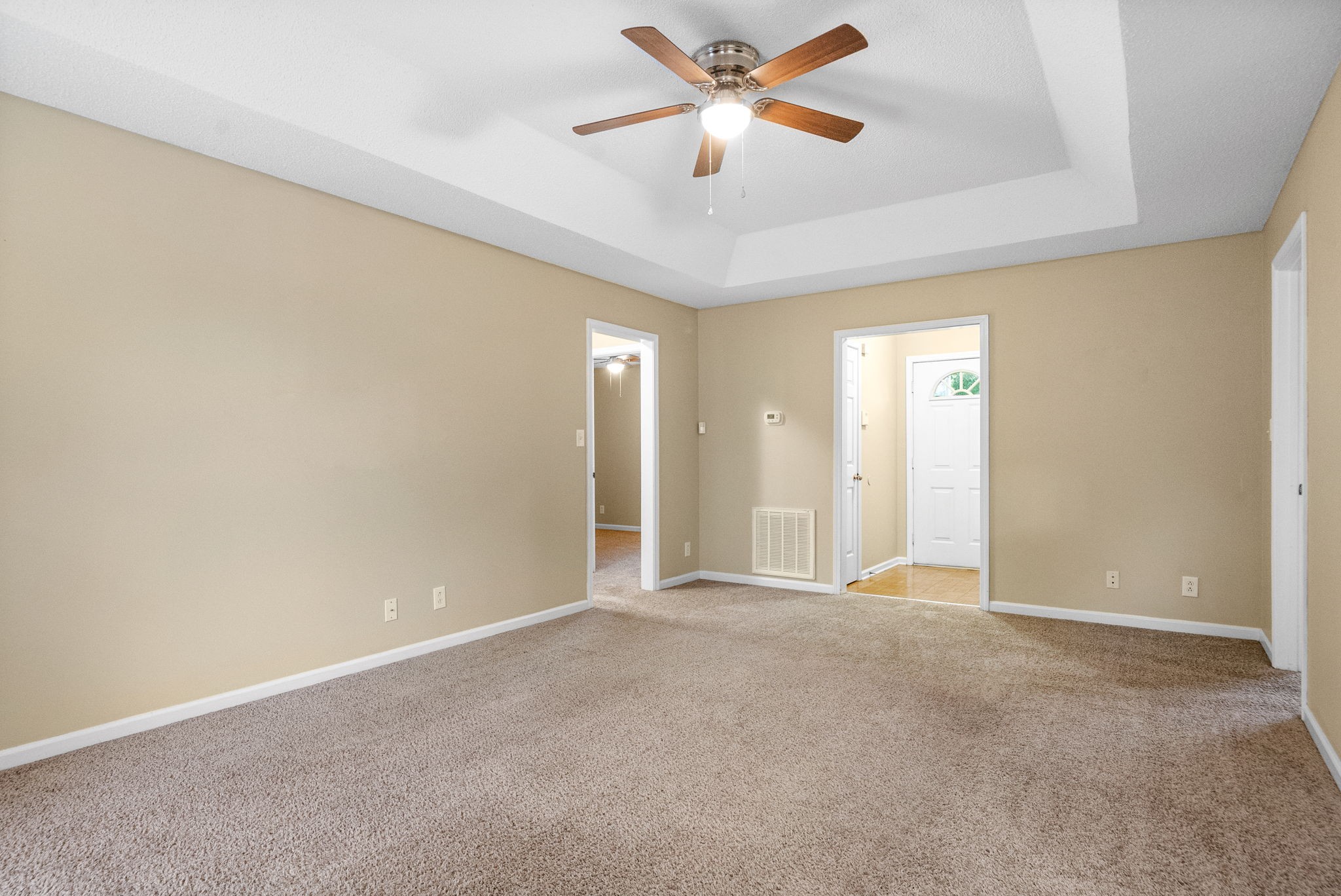 Clarksville, Tennessee 37042, United States, 3 Bedrooms Bedrooms, ,2 BathroomsBathrooms,Residential,Active,213394